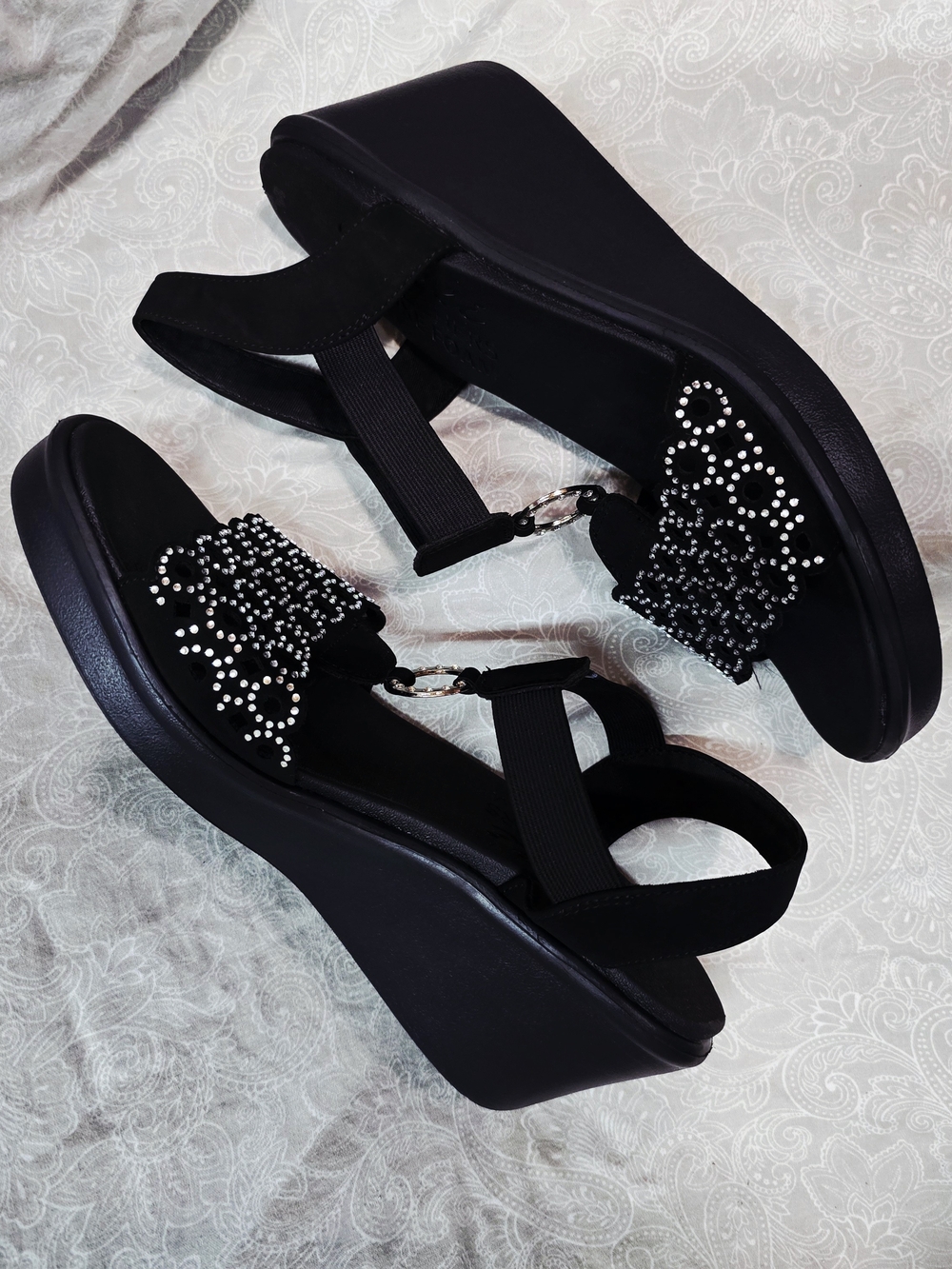 Skechers Cali Rumble On Queen B2 Black Rhinestone Wedge Sandals Women's Size 10